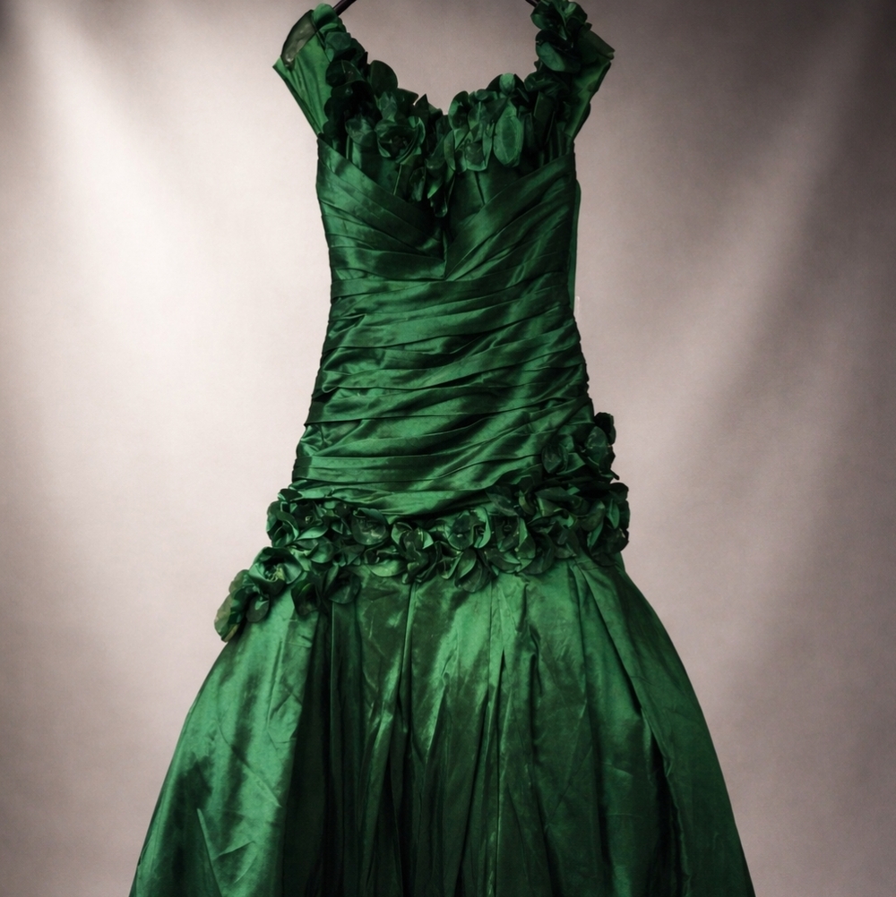 Emerald Green Floral-Appliqué Prom Gown